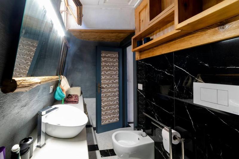 19th century Trullo Raeda in the middle of nature