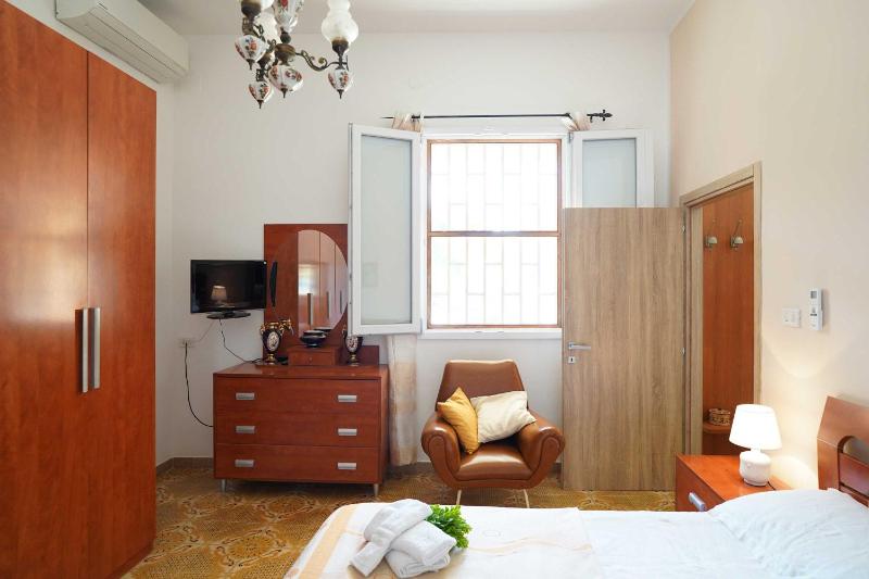 All'ombra degli Ulivi by BarbarHouse