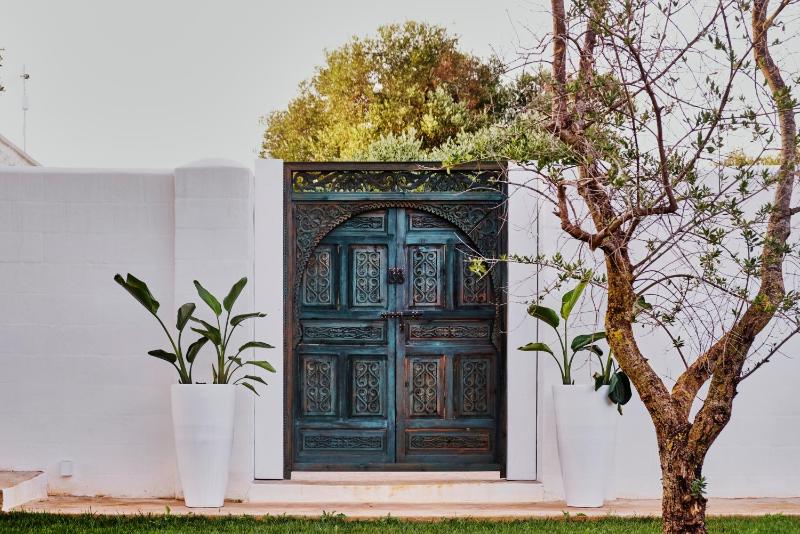 Alma Apulia " Italian Dolce Vita"