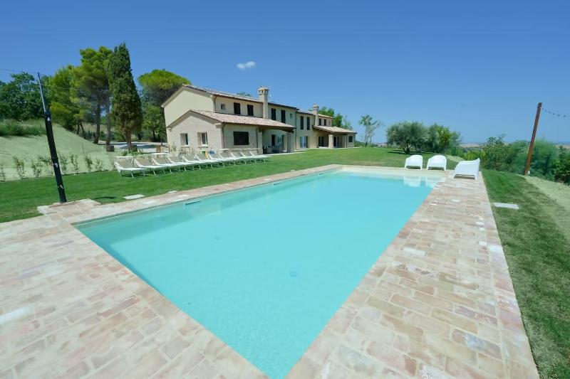 Almifiole Holiday Home