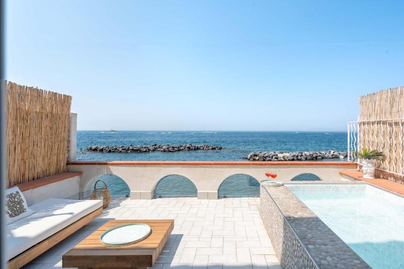 AMORE RENTALS - Villa Marti