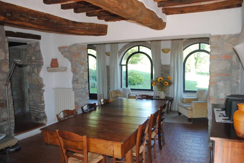 Antico Casale in pietra con Piscina privata