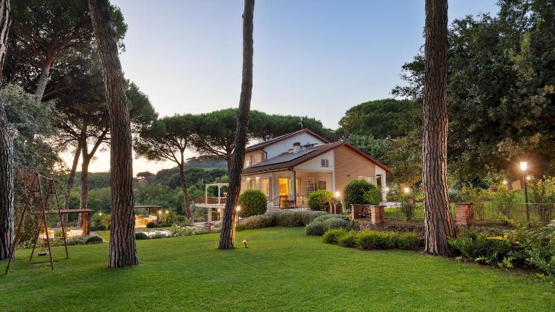 ANTICO CERASO 10, Emma Villas