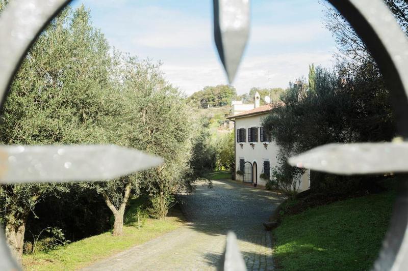 Apartment in LuxuryProperty PrivatePOOL Garden BBQ AirC x8