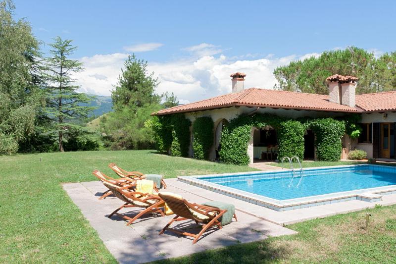 Asolo hills La Cimetta chic villa with pool