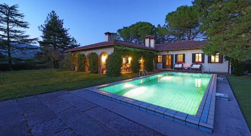 Asolo hills La Cimetta chic villa with pool