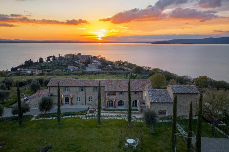 Battisole Luxury Villa by Great Stays