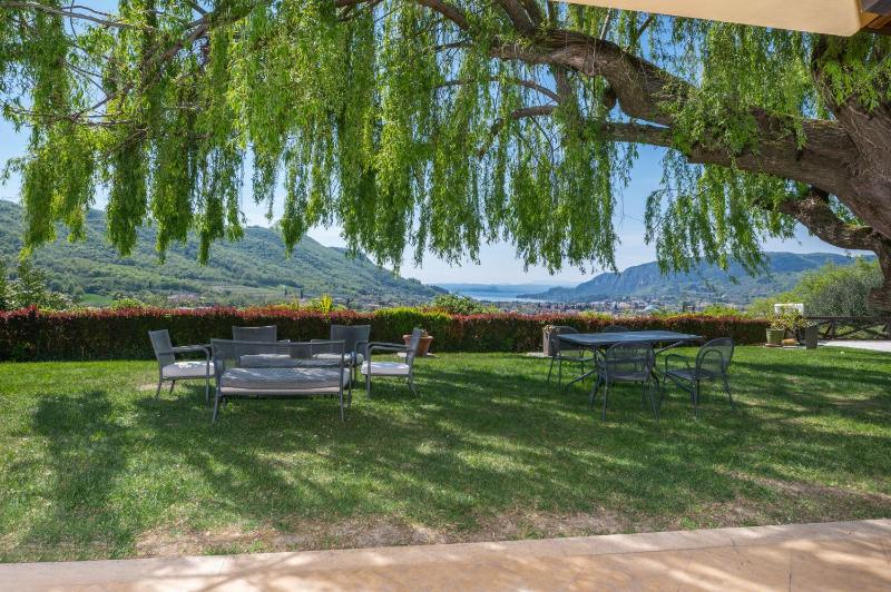 Beautiful villa with private garden and pool