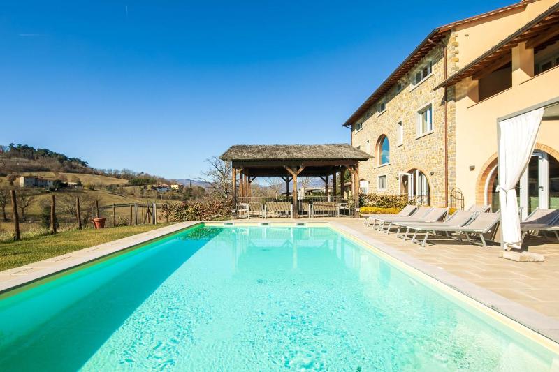 Beautiful villa with private lawn, pool and luxury SPA by VacaVilla
