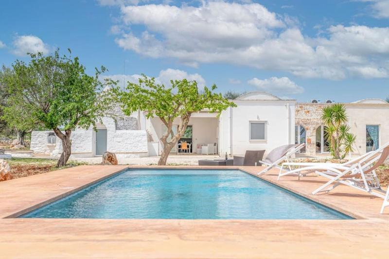 Bianco Trullo by Raro Villas