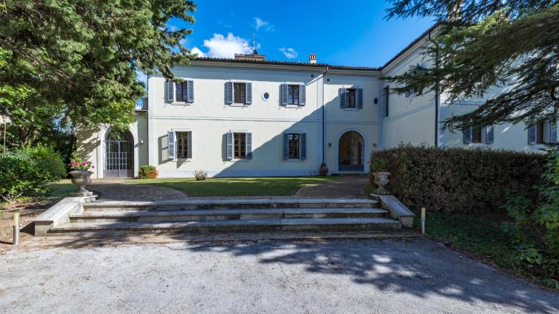 BORGO COLLE RIDENTE 13, Emma Villas