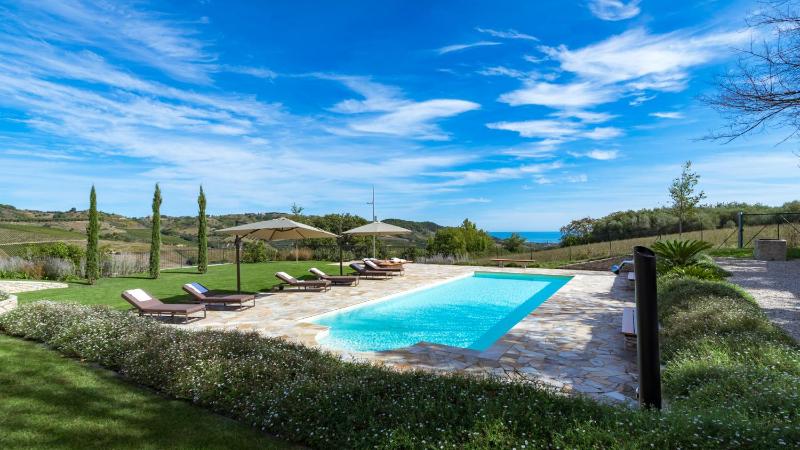 Borgo Da Monte 8, Emma Villas