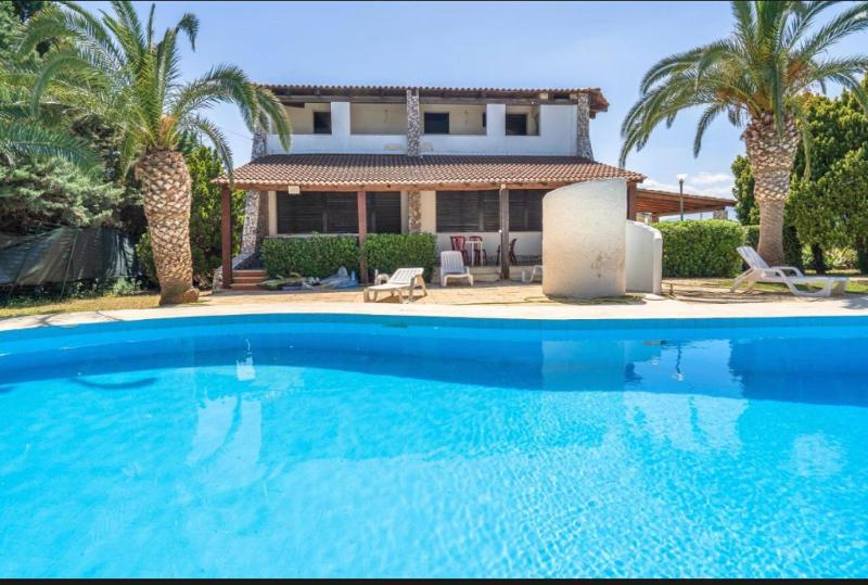 B&S Beach villa con piscina