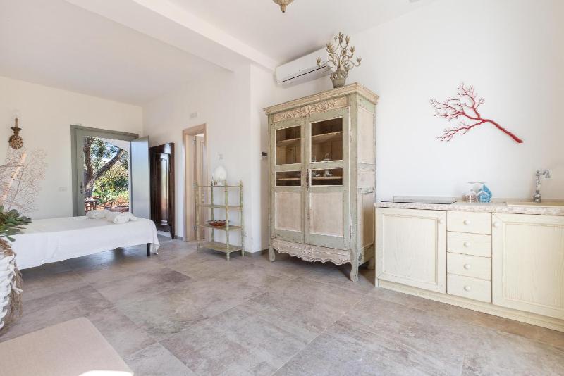 Ca` della Roccia by Perle di Puglia