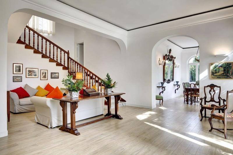 Casa Bianca in the Heart of the Town, Daily Housekeeping & Concierge