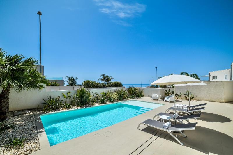 CASA BLANCA VILLA Exclusive with Private Pool
