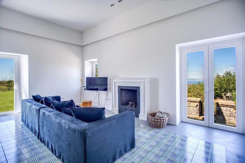 Casa del Capitano with Heated Pool, Views and Concierge by Feeling Italy