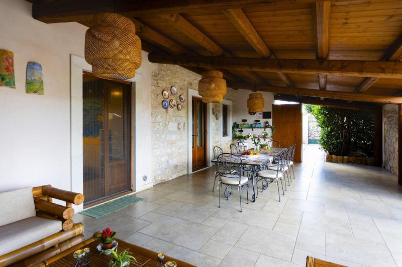 Casa Natia - IsulaTravel