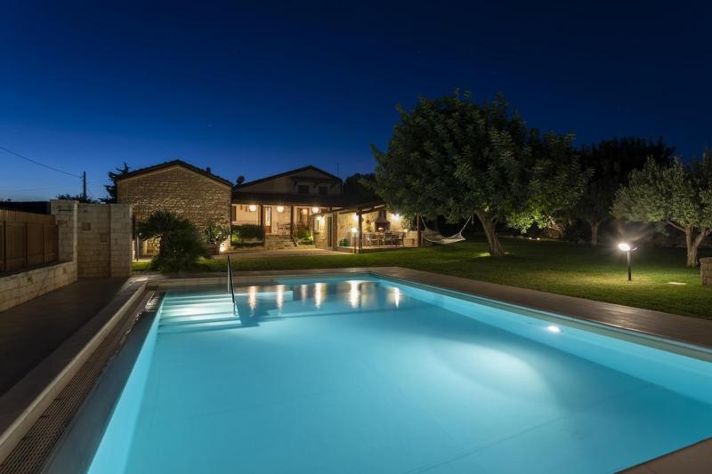 Casa Natia - IsulaTravel
