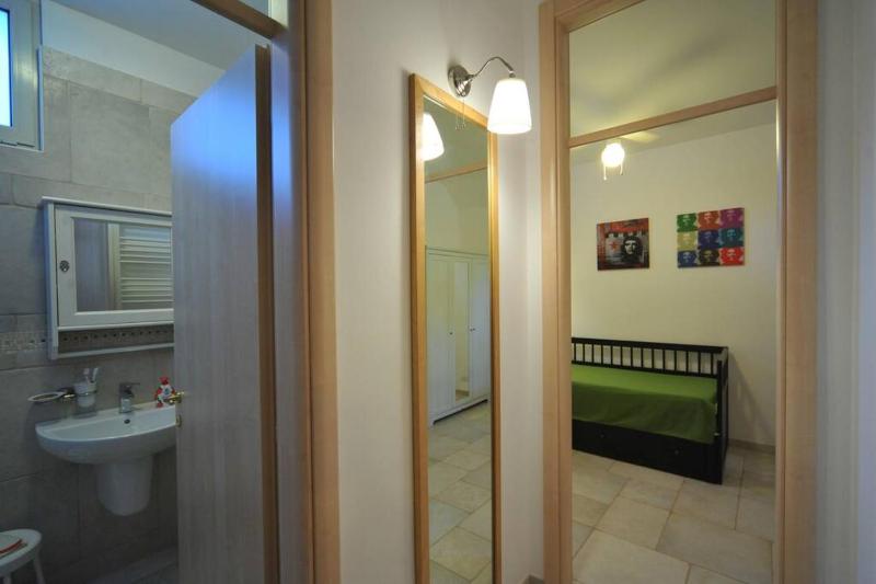 CASA NEL VERDE CON GIARDINO E PISCINA PRIVATA