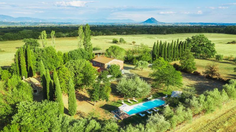 CASALE DELL'OASI 12, Emma Villas