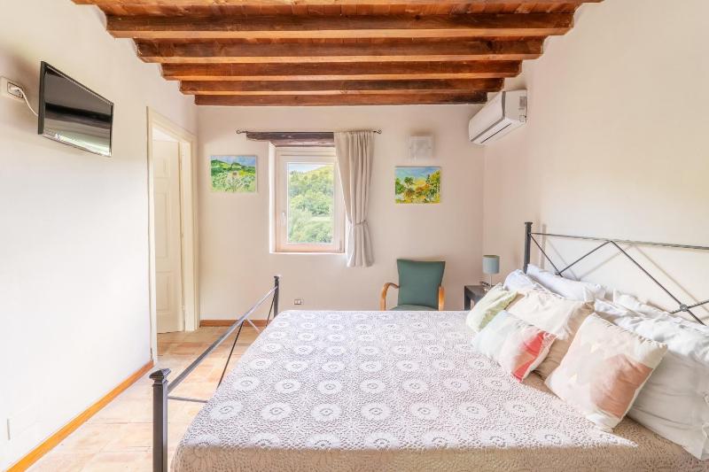 CASALE SANTA CATERINA Jacuzzi and Pool