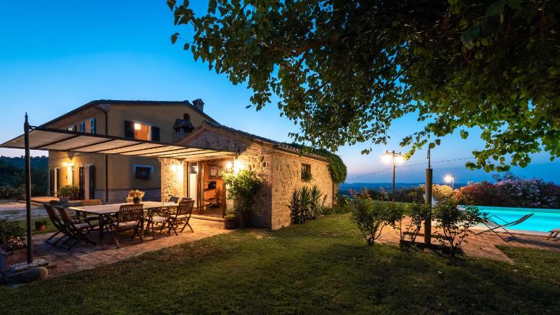 CASALE VERDICCHIO 10&2, Emma Villas