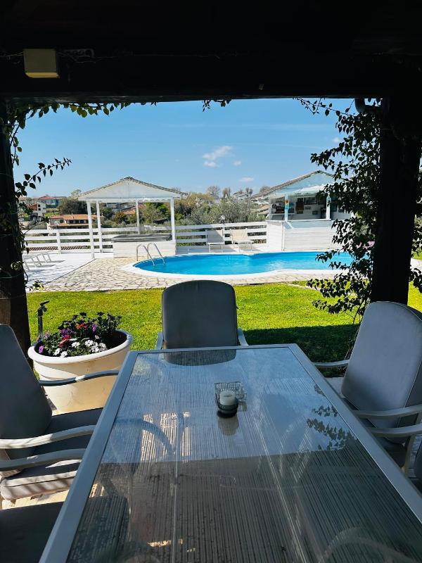 Chanel Garden Relaxation Home