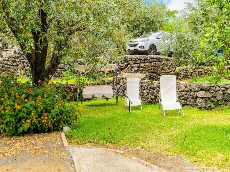 Charming villa with pool and panoramic surroundings