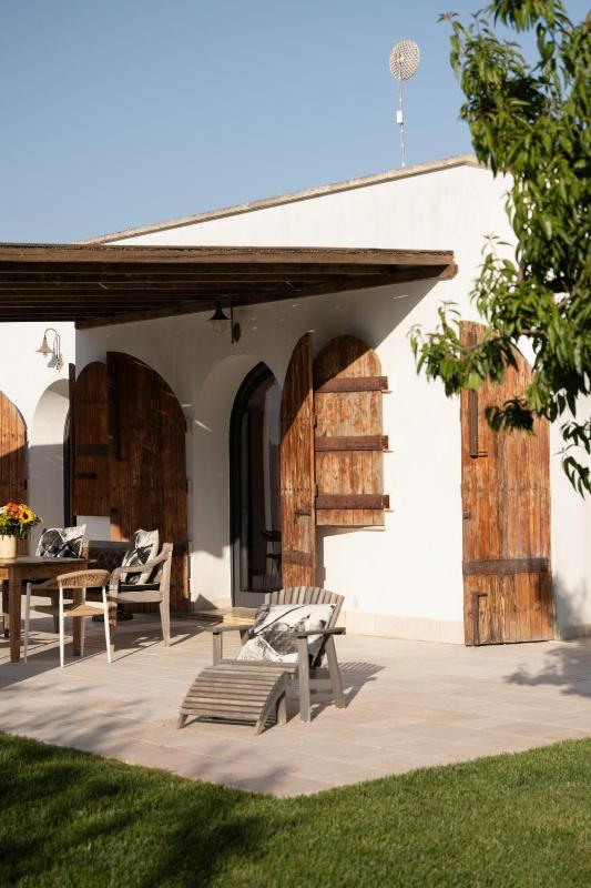 Cisternino Villa in Olive Groove