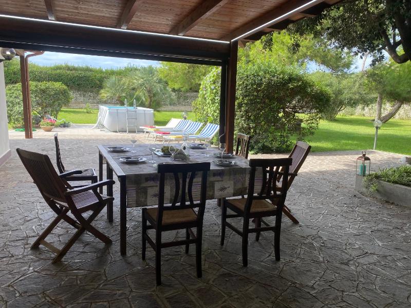 Comfortable and spacious villa - Baia Domizia
