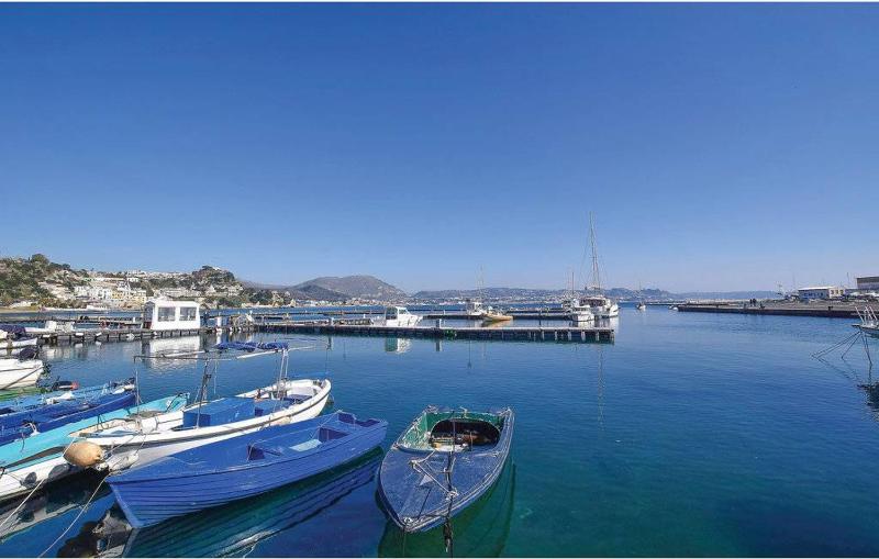 Comfortable and spacious villa - Baia Domizia