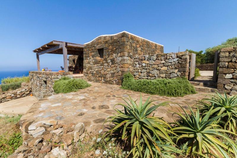 Dammuso Kaddiuggia Antica Pantelleria