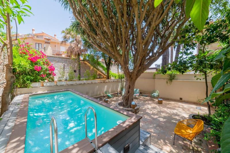 Dbhousetaormina