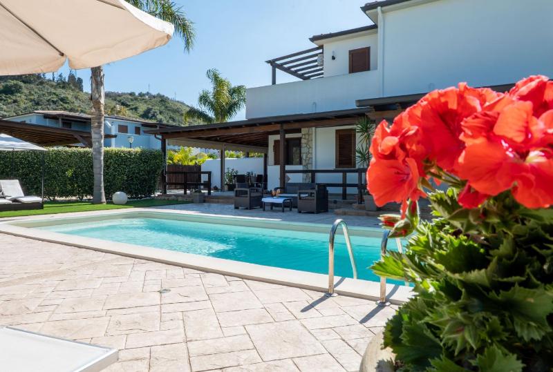 Deluxe Sicily Villa