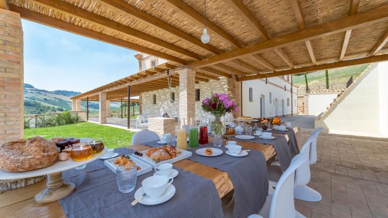 Dimora Montefiore 11, Emma Villas