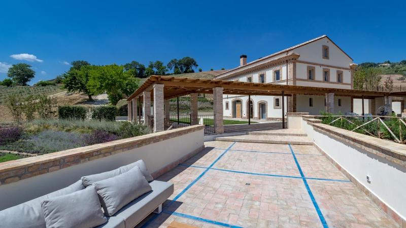 Dimora Montefiore 11, Emma Villas