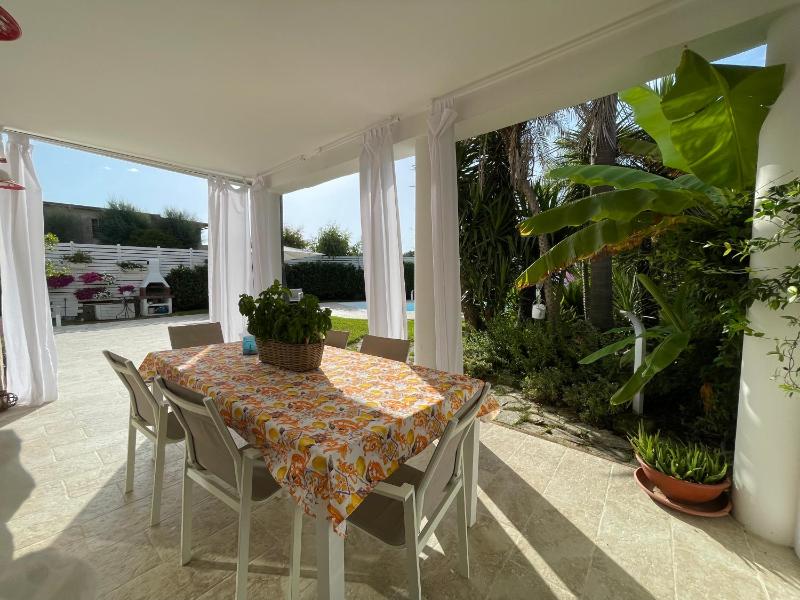 Edri beach house - Villa con piscina