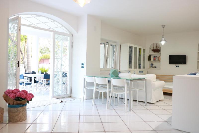 Edri beach house - Villa con piscina