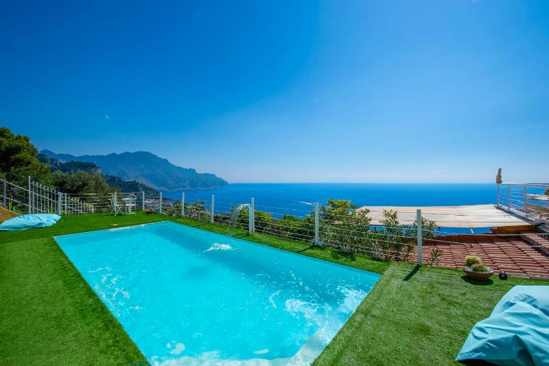 Exclusive villa on the Amalfi coast, 300 steps from the road