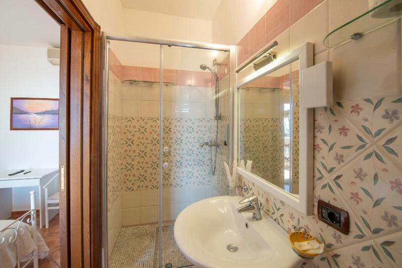 Exclusive villa on the Amalfi coast, 300 steps from the road