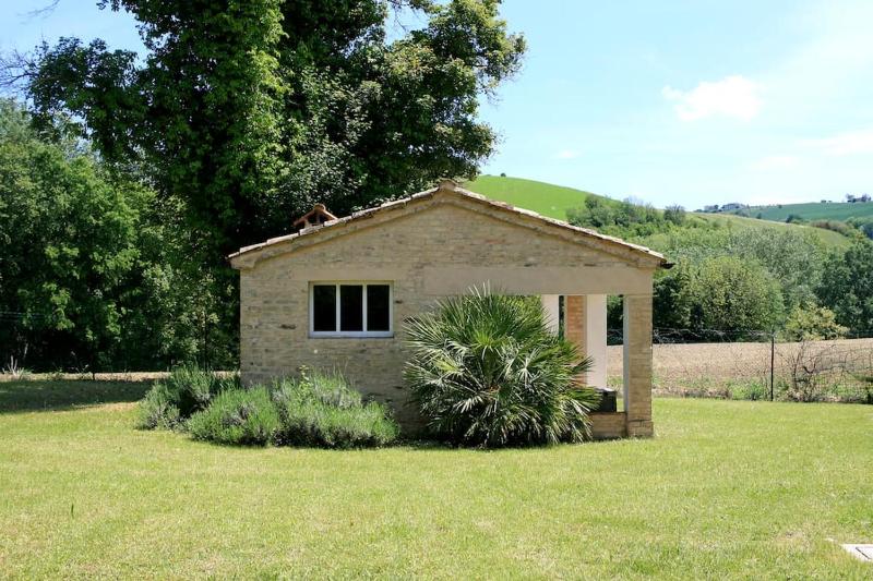 Family friendly chic Italian farmhouse with pool