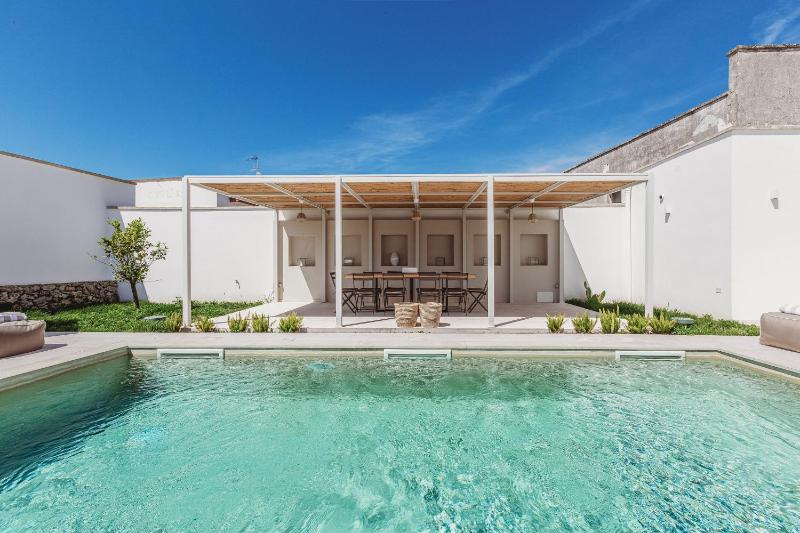 Frantoio Luxury Villa by HDSalento