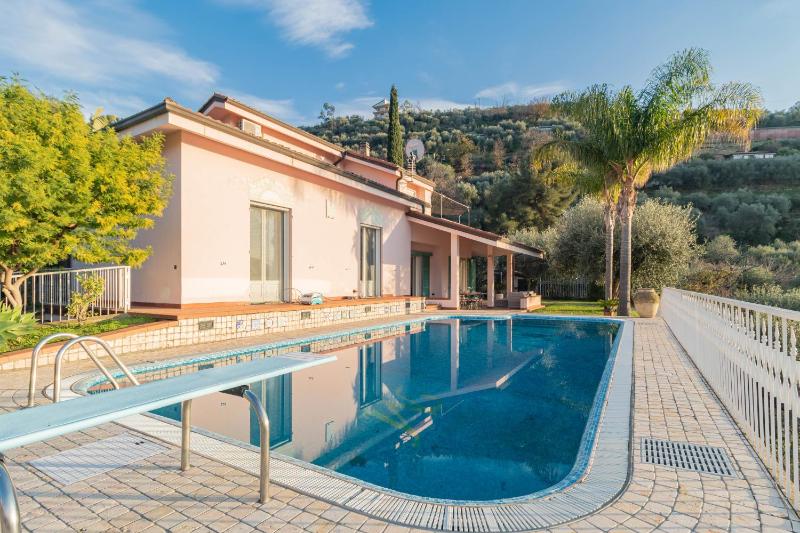 H11 [Villa Conchiglia] Piscina - Garage