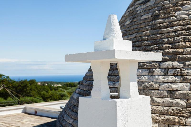 HelloApulia Blu Ocean - Panoramic Trulli with Sea view, Private Pool and Garden - Monopoli