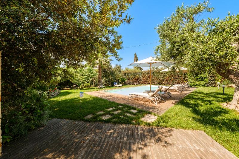 HelloAPULIA - Dimora Lamioni with private pool