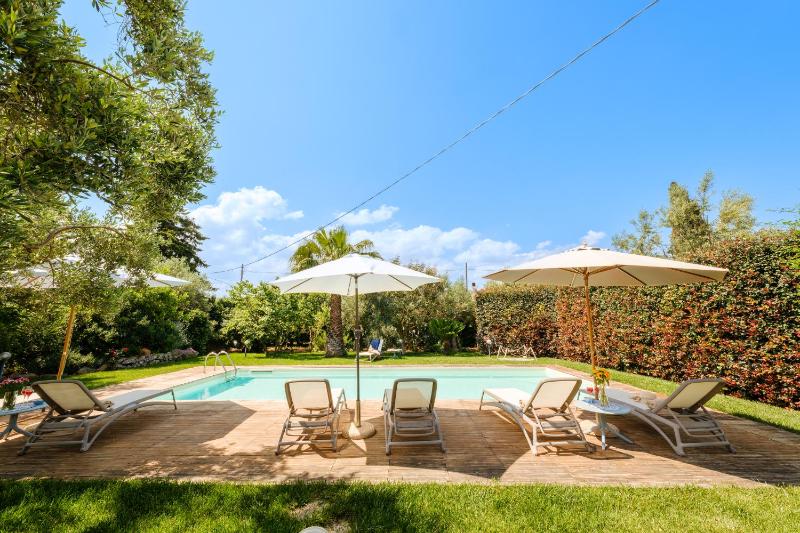 HelloAPULIA - Dimora Lamioni with private pool