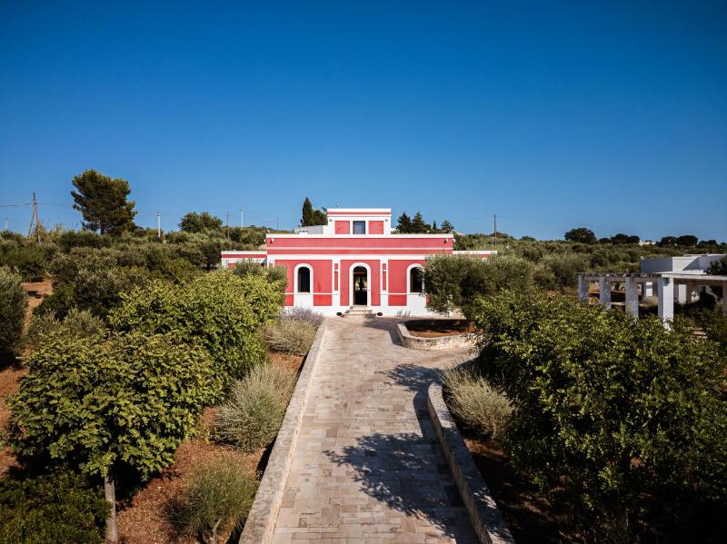 HelloAPULIA - Luxury Villa with saltwater pool
