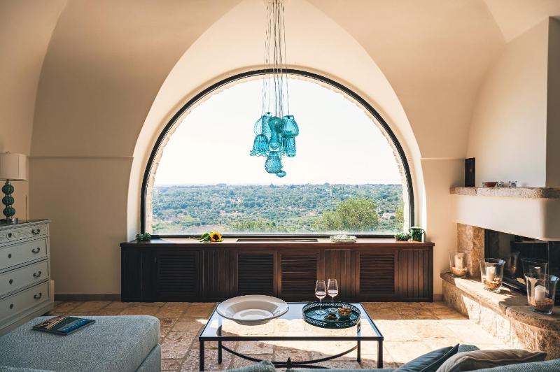 HelloAPULIA - Masseria Minetta - Infinity Saltwater Pool & Scenic View