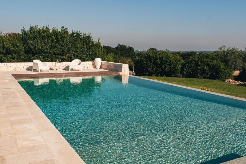 HelloAPULIA - Masseria Minetta - Infinity Saltwater Pool & Scenic View